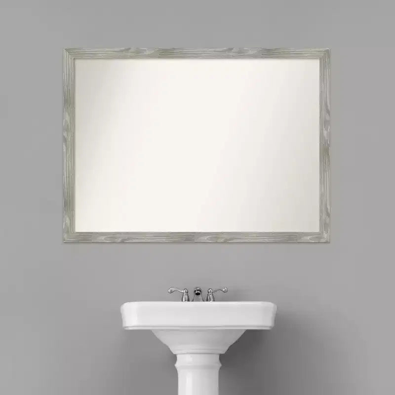 Specchio da Parete Rettangolare Grigio Lavato, con Cornice, Singolo, 40,5" x 29,5"