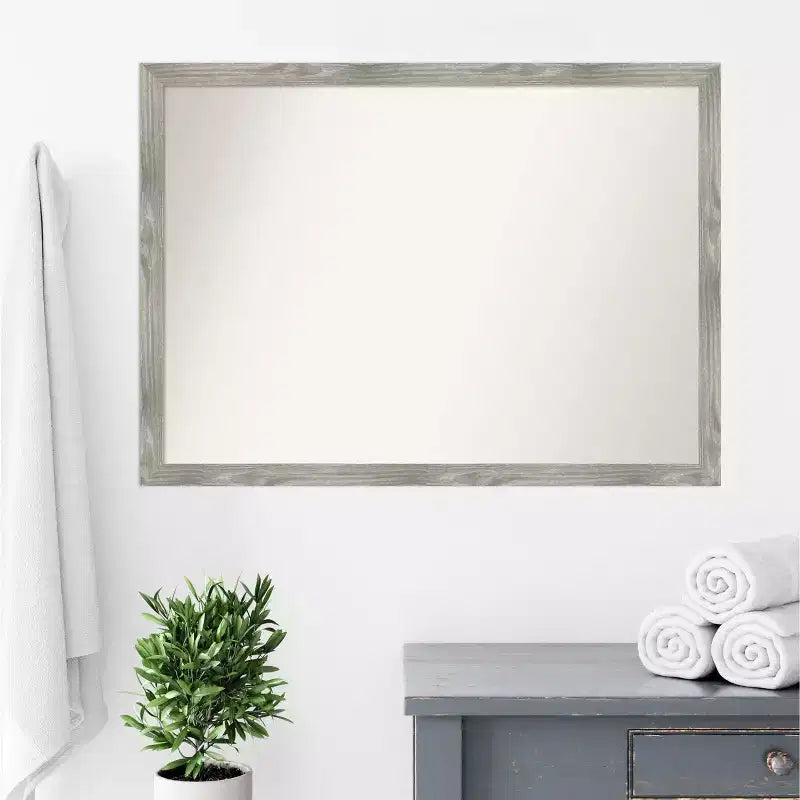 Specchio da Parete Rettangolare Grigio Lavato, con Cornice, Singolo, 40,5" x 29,5"